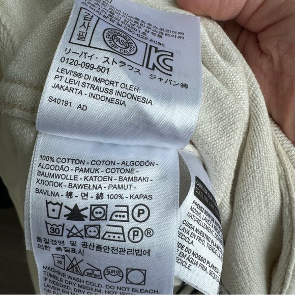 Levis Made Crafted Woven Cropped Sleeves Hoodie - Picture 13 of 13